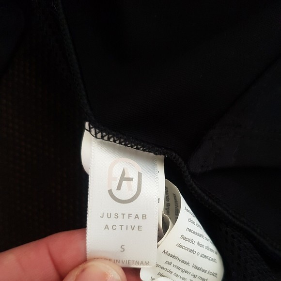 Justfab Active Womens Blouse Black Mesh Short Sleeve Asymmetric Side Slit Size S - Picture 7 of 15